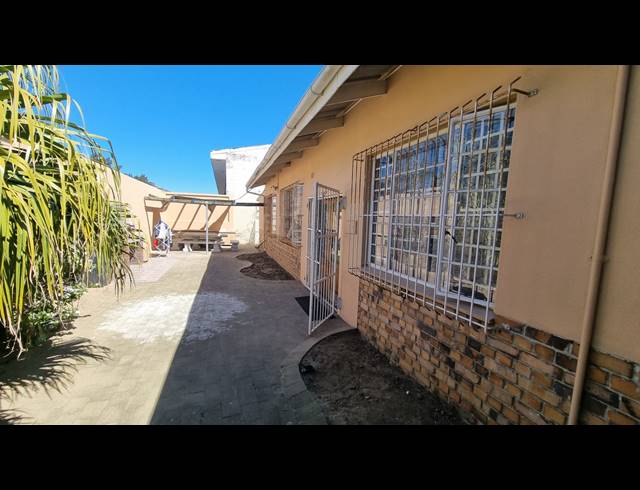 250M² BUILDING FOR SALE IN MAITLAND